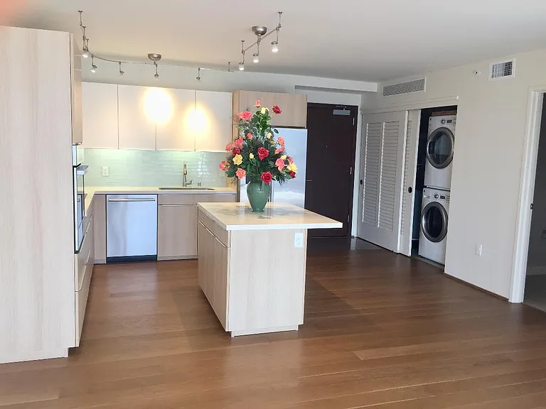 888 Kapiolani Blvd #3812 — Photo 2