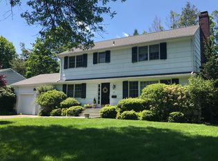 12 Village Dr, New Canaan, CT 06840