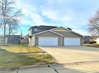 2215 5th St, Columbus, NE 68601