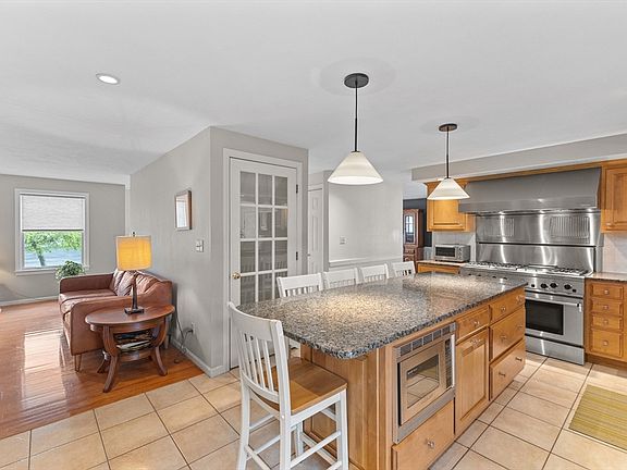 5th image of 6 Crane Cir