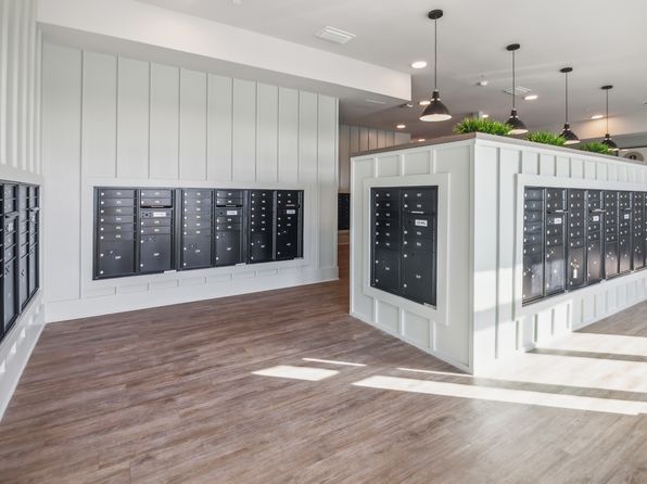 4902 Cosmos Cir #1-301