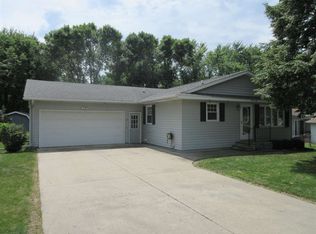 317 W South Ave, Algona, IA 50511