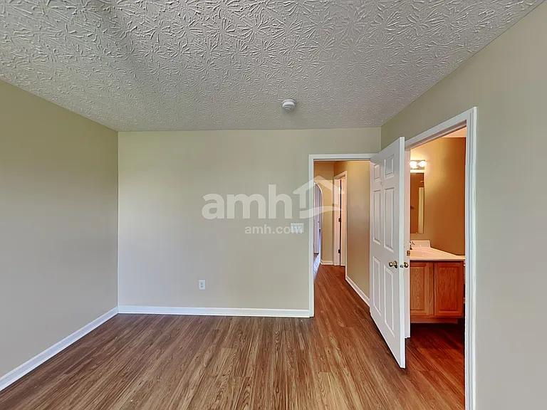 5609 Nutmeg Pl — Photo 15