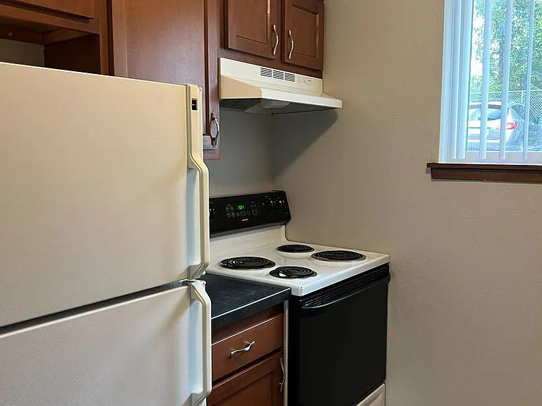 Lantern Square Apartments Spacious 1, 2 & 3 Bedrooms — Photo 39