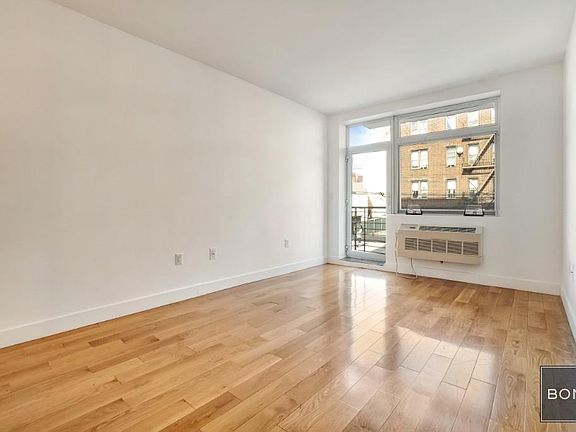 3rd image of 1222 30th Ave APT 3A