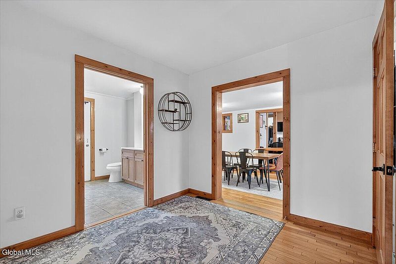 5th image of 44 S Long Pond Road