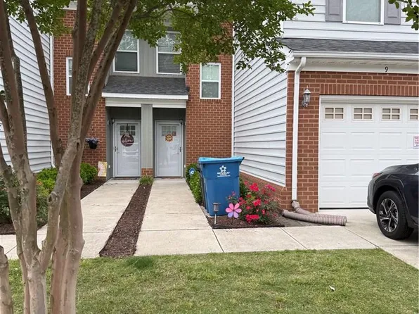 9 Franklin Ln, Poquoson, VA 23662