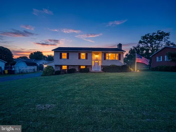 168 Clifford Dr, Martinsburg, WV 25404