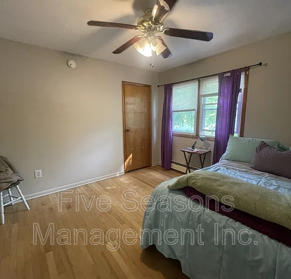 70 Pleasant Ave — Photo 32