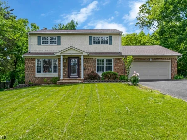 1 Linda Ln, North Plainfield Boro, NJ 07060