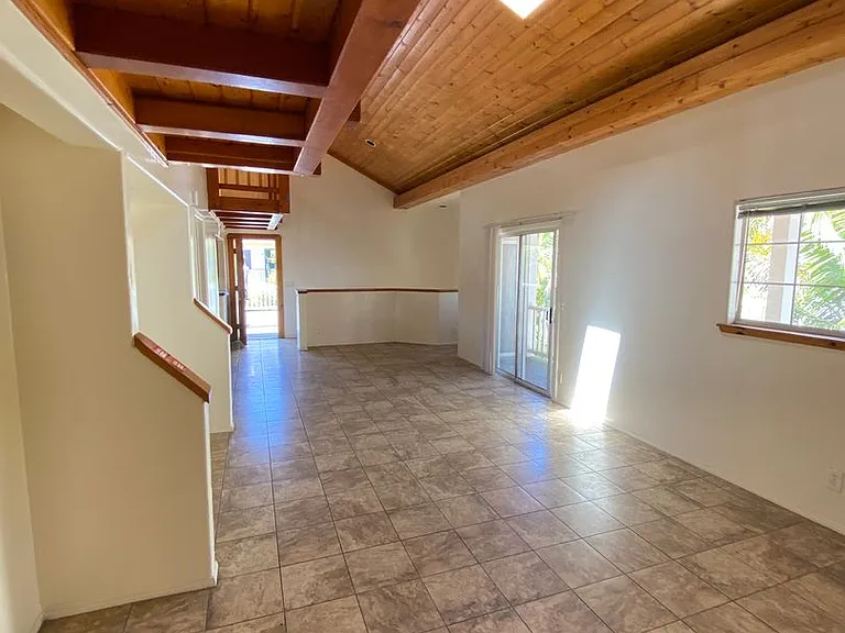 6564 Del Playa Dr — Photo 24
