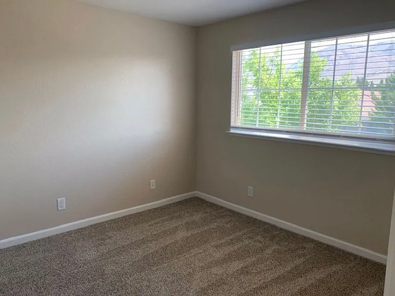 10180 Hampton Park Dr — Photo 4