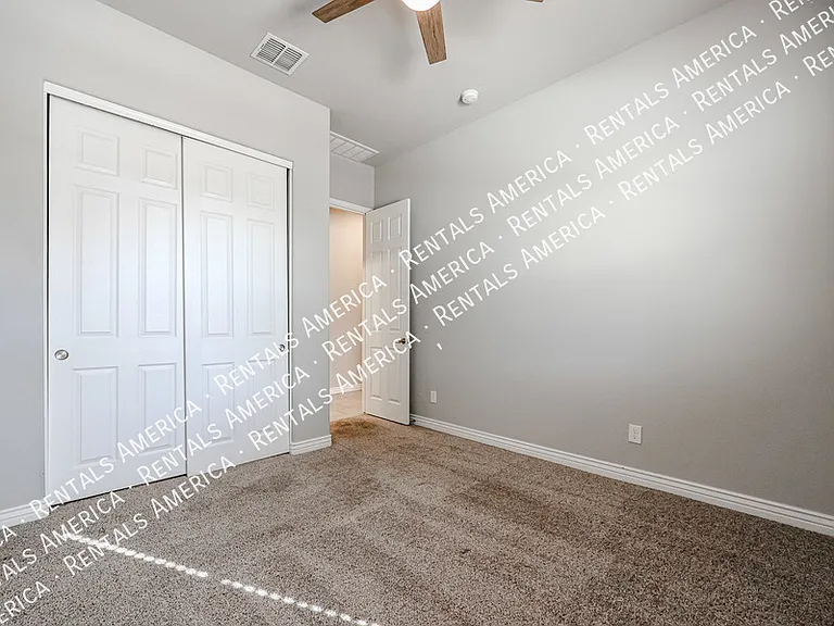 8544 W Midway Ave — Photo 18