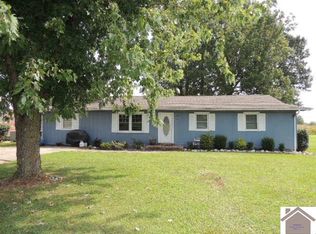 1530 Murray St, Mayfield, KY 42066