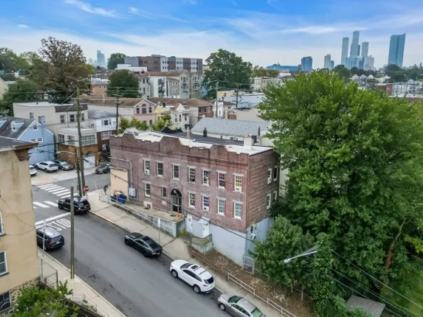 183 Thorne St, Jersey City, NJ 07307