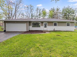 1917 Juniper Ln, Loves Park, IL 61111