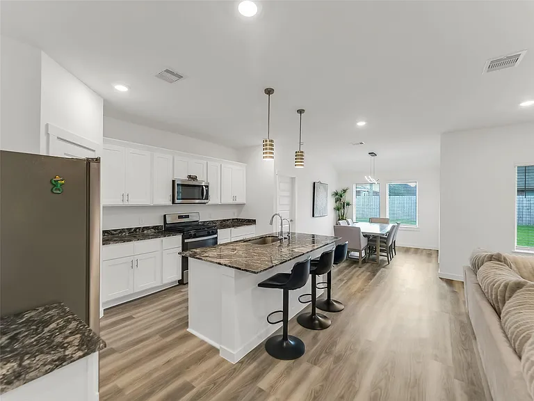 9515 Chelsea St — Photo 18