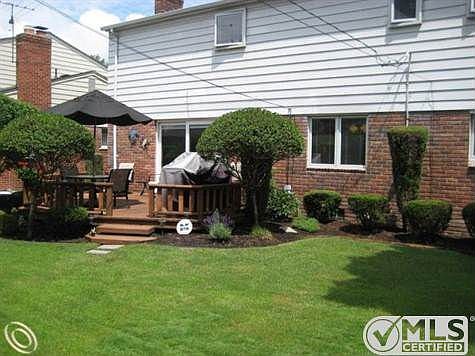 1003 Woods Lane 010-001.jpg