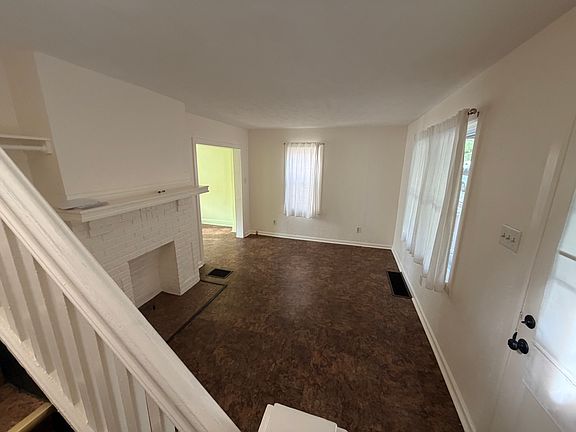 3rd image of 7719 Saint Lawrence Ave