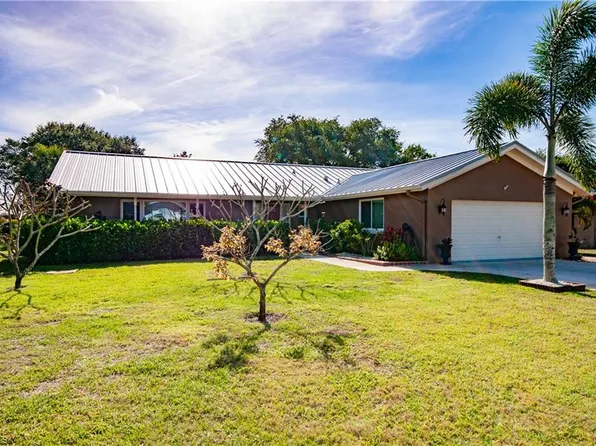 165 Doral CIR, NAPLES, FL 34113