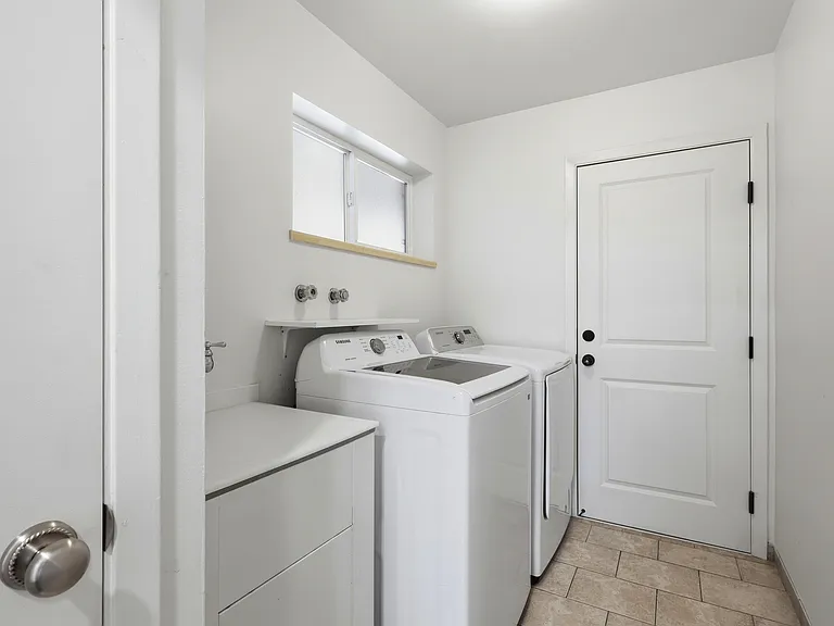 1265 Vancouver Ave — Photo 31
