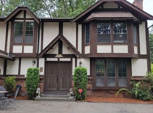 8710 Lake Steilacoom Point Rd SW, Lakewood, WA 98498