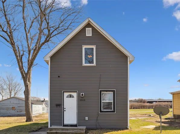 1513 Walker St, Des Moines, IA 50316