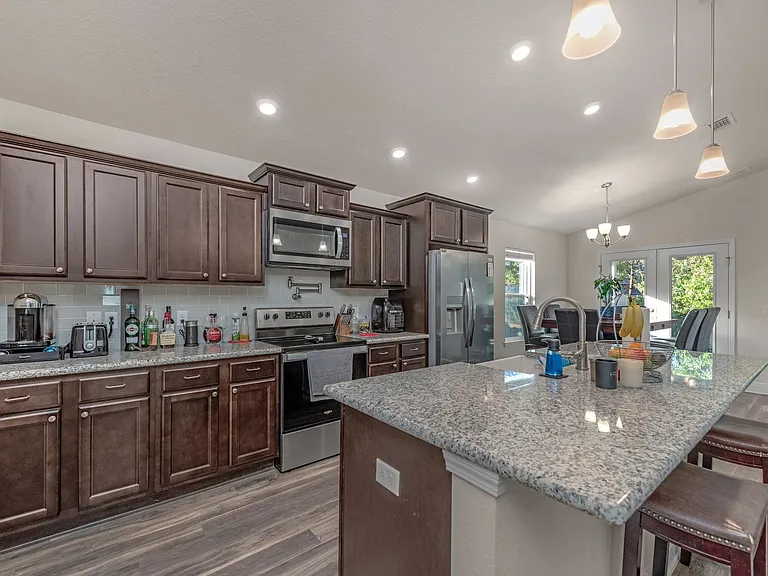 5101 Peach Dr — Photo 10