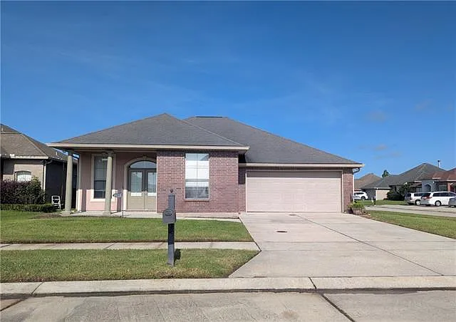 2612 Susie Ct — Photo 1