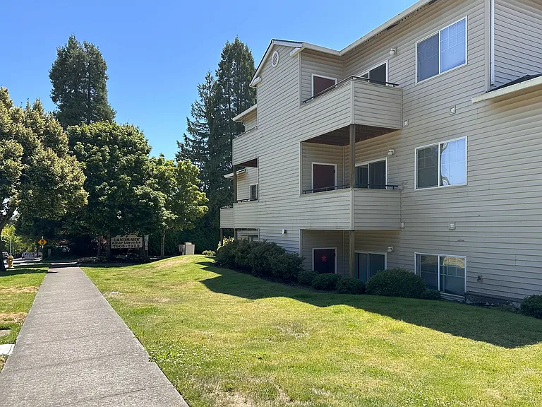 Landmark Apartments - Beaverton Oregon