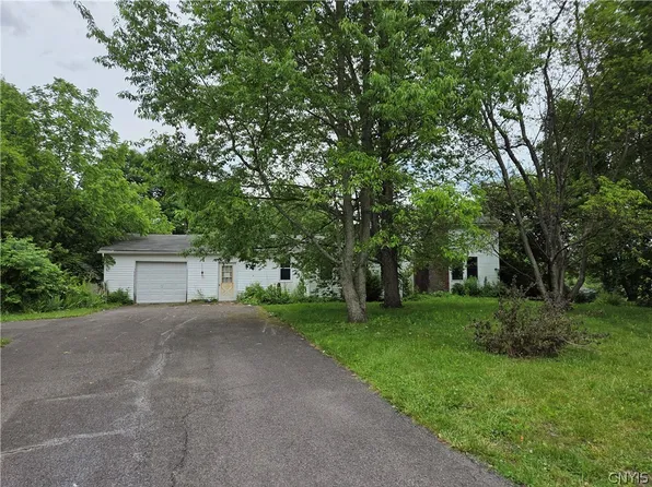3348 County Route 176, Oswego, NY 13126