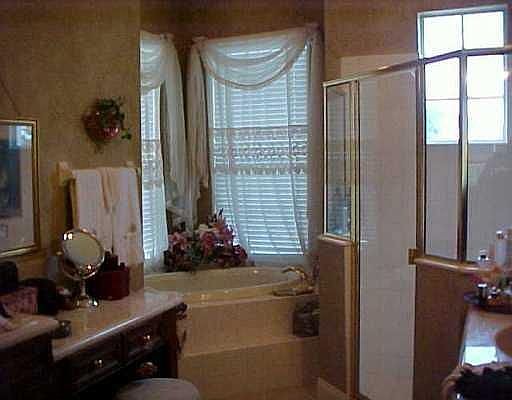 3rd image of 4019 Avalon Park East Blvd