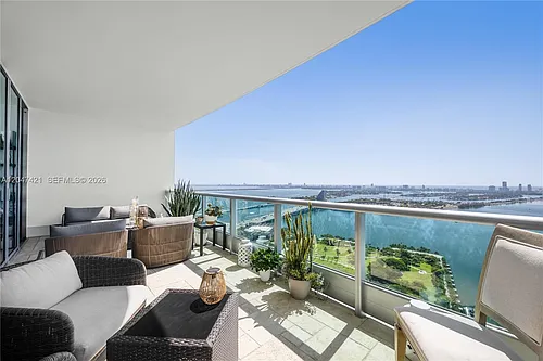 900 Biscayne Blvd #4205 Photo 1