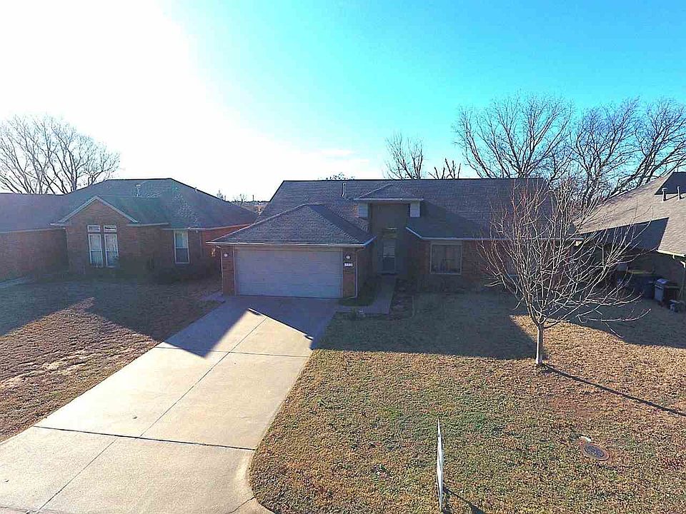 1st image of 112 S Abbey Ln