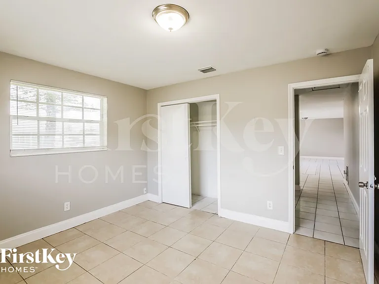 7171 SW 10th Ct — Photo 12