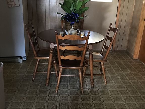 Kitchen/Dining area