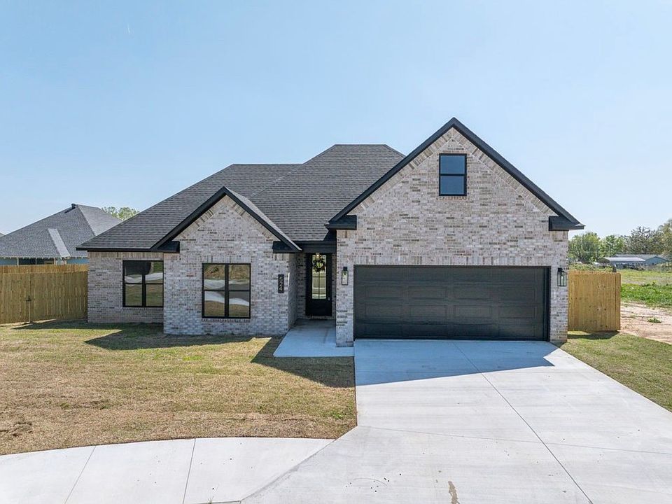 1st image of 524 Dutton Ct