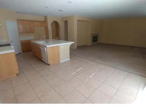 2246 Cypress St, Lancaster, CA 93535