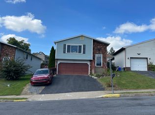 712 Sterlingworth Ter, Easton, PA 18042