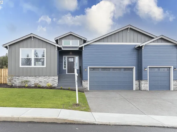 1376 NE Moore Ave, Estacada, OR 97023