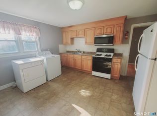 47 Park St APT 2R, Stamford, CT 06902