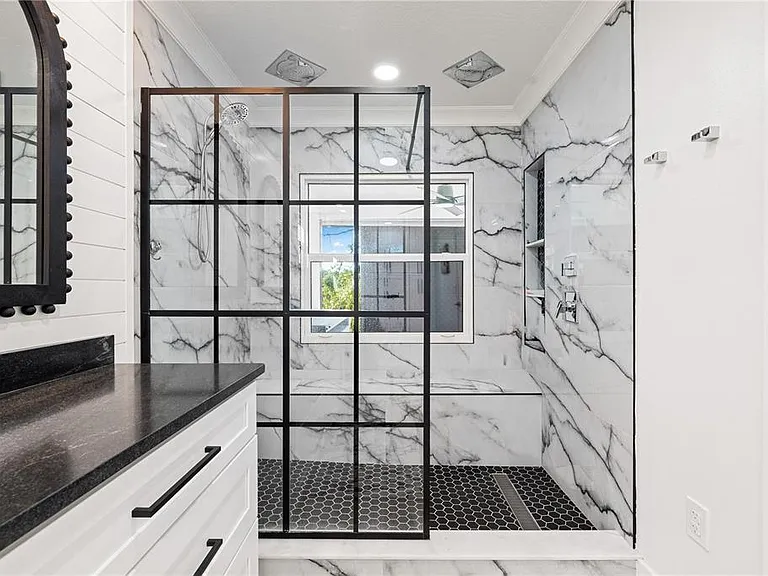 2500 Monterey St — Photo 15