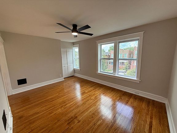 2nd image of 3916 Miami St #A