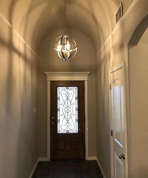 451 Silverton Dr — Photo 5