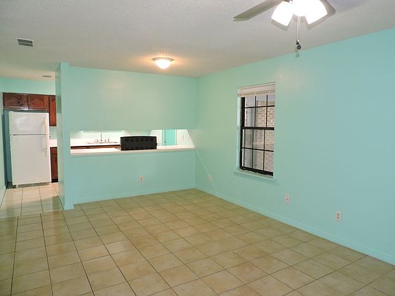 5th image of 1310 Pinnacle Dr #B