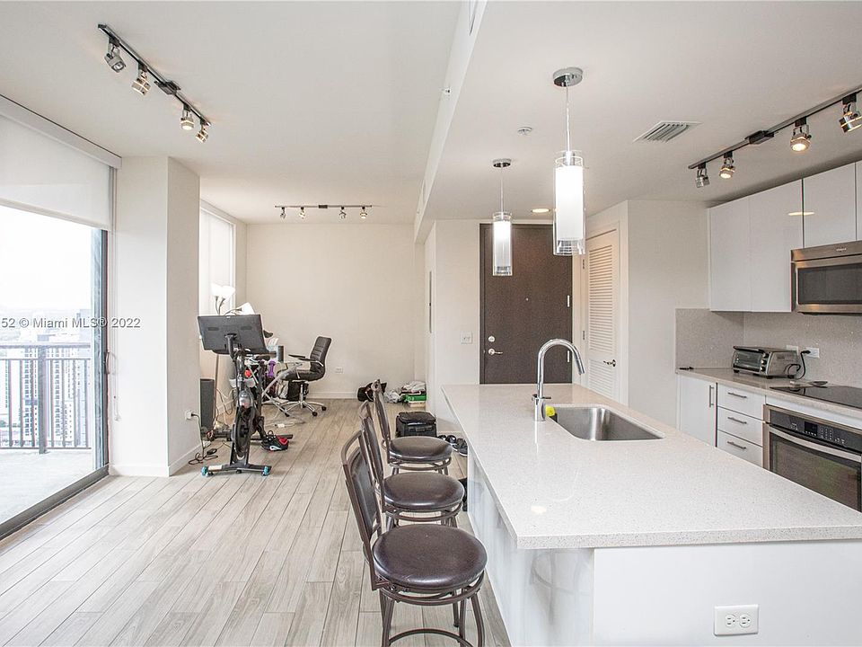1st image of 999 SW 1st Ave APT 2803