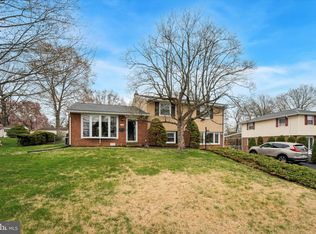 323 Candlewood Rd, Broomall, PA 19008