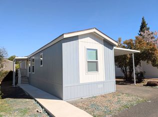 400 Sulphur Bank Dr #39, Clearlake Oaks, CA