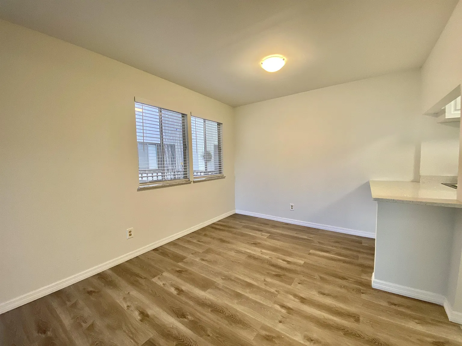 6519 W Newberry Rd APT 1211 - 1 — Photo 3