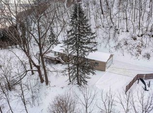 2283 Bosco Bluff Ln, Lansing, IA 52151